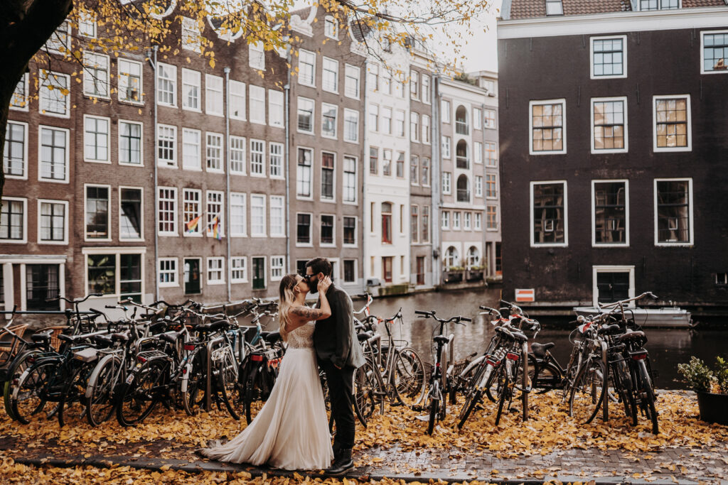 Amsterdam: Il Contesto Perfetto.
Trash the Dress da Sogno